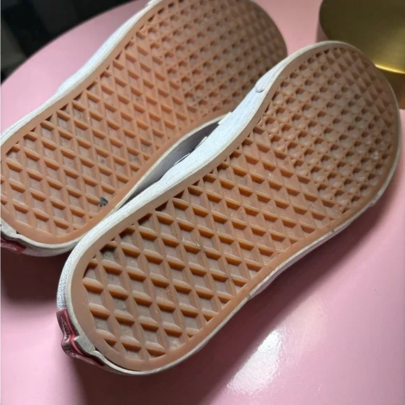 Vans women’s 8.5  Checkered Slip-On Shoes - Black and White - Picture 6 of 7